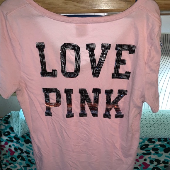 PINK Victoria's Secret Tops - 💓🎀PINK Victoria Secret tee shirt💕🎀